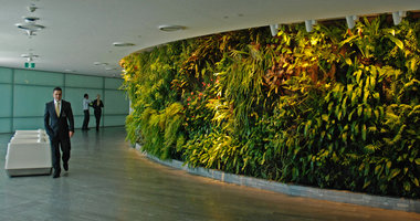 Qantas Lounge, Sydney, Dec 09