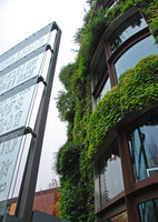 Musée Quai Branly, 28 Nov. 2011, top