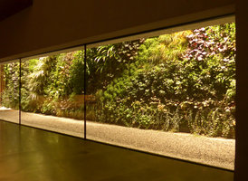 Canyon Vertical Garden by Patrick Blanc, Le Sereno, Como, Italie