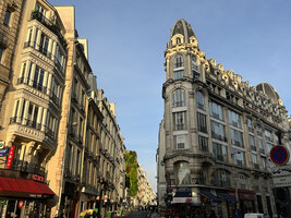 Oasis d&#039;Aboukir on a beautiful cold day, Paris, Feb. 2025