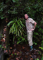 Patrick Blanc and Alsophila sinuata, the only tree fern with entire fronds, Kanneliya, Sri Lanka, Nov. 2024