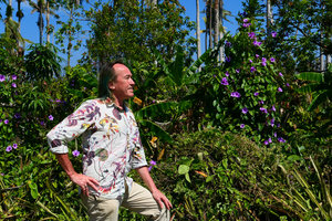 Patrick Blanc and  Ipomoea setifera, Baracoa, Cuba, Feb.2017