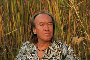 Patrick Blanc at sunset, Ndole Bay, Tanganyika lake, Zambia, Sept. 2017