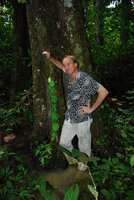 Patrick Blanc in a forest swamp, close to Pothos ovatifolius, Sabang, Palawan, Philippines, mai 2011