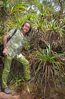 Patrick Blanc in a Pandanus montanus clump, Belouve, La Reunion, Oct. 2015