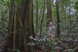 Patrick Blanc in forest understory, Kribi, Cameroun, March 2017