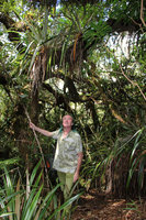 Patrick Blanc under the epiphytic Astelia hemichrysa, Belouve, La Reunion, Oct. 2015