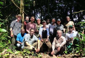 Patrick Blanc with Marc Jeanson, Jules Ngueguim, Bernard Riera, the students in Master and the guides, Mont des Elephants, Kribi, Cameroun, March 2018