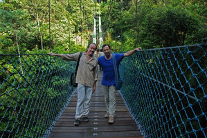 Patrick et Pascal sur pont suspendu, Ulu Temburong, Brunei, Mars 2012