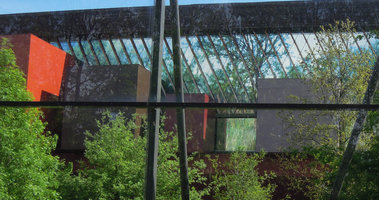 Quai Branly Museum, translucent façade with photos by Patrick Blanc of East African forest canopy