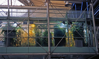 The first public Vertical Gardens at the Cite des Sciences et de l&#039;Industrie, Paris, 1986