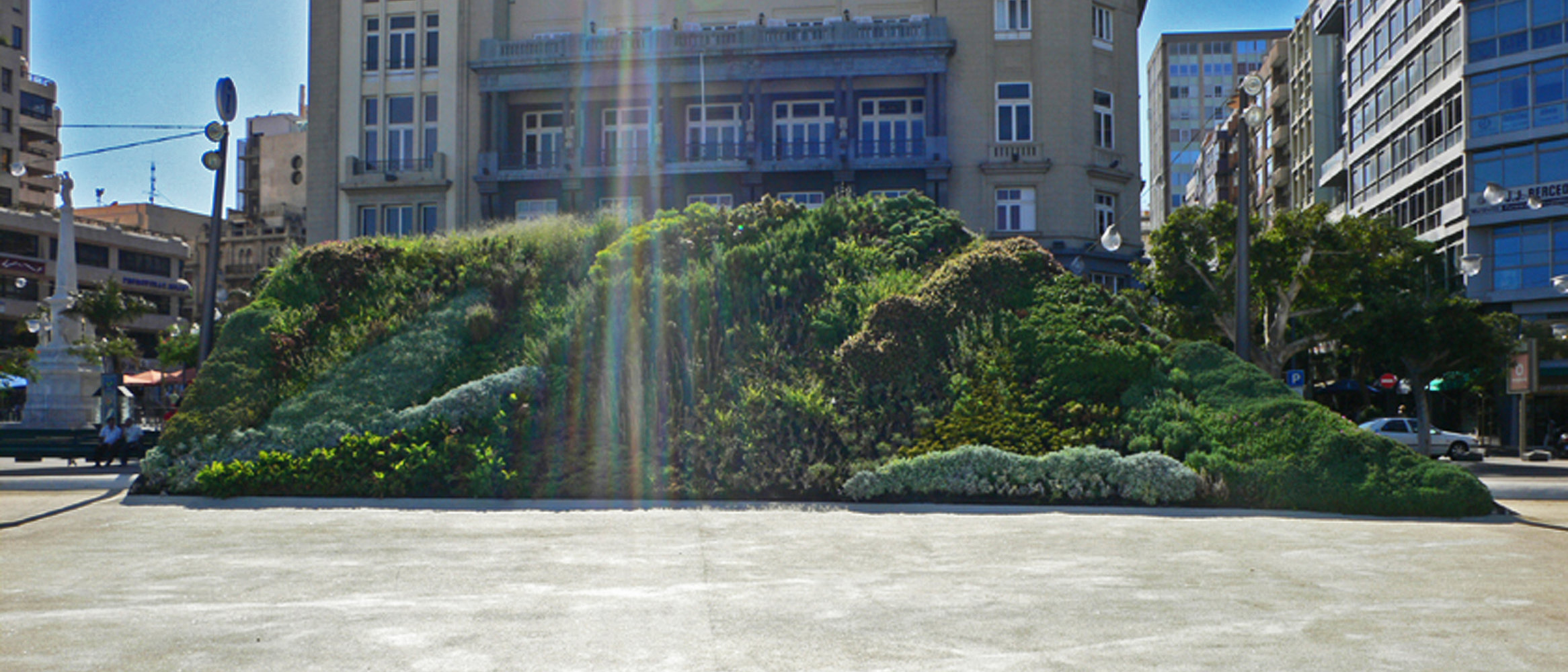 Plaza de Espana, Santa Cruz de Tenerife | Vertical Garden Patrick ...