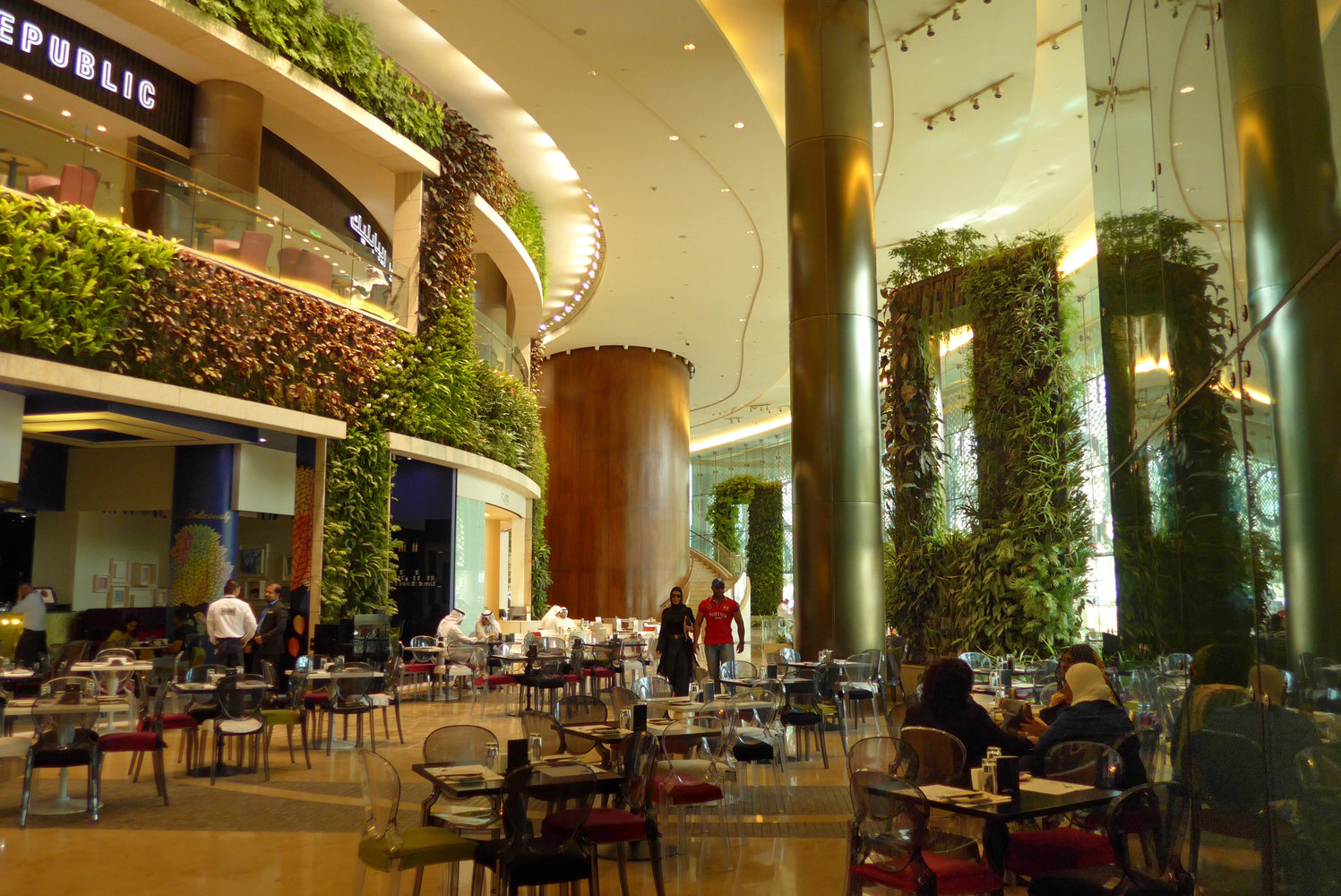 360 Mall, Kuwait Vertical Garden Patrick Blanc