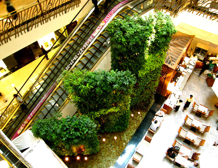 Emporium Shopping mall, Bangkok | Vertical Garden Patrick Blanc