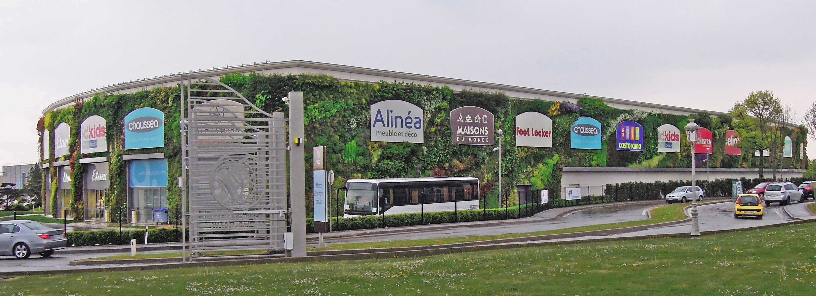 Alpha Park 2, Les Clayes sous Bois Vertical Garden Patrick Blanc ~ Alpha Park Les Clayes Sous Bois Alpha Park 2, Les Clayes sous Bois Vertical Garden Patrick Blanc ~ Alpha Park Les Clayes Sous Bois